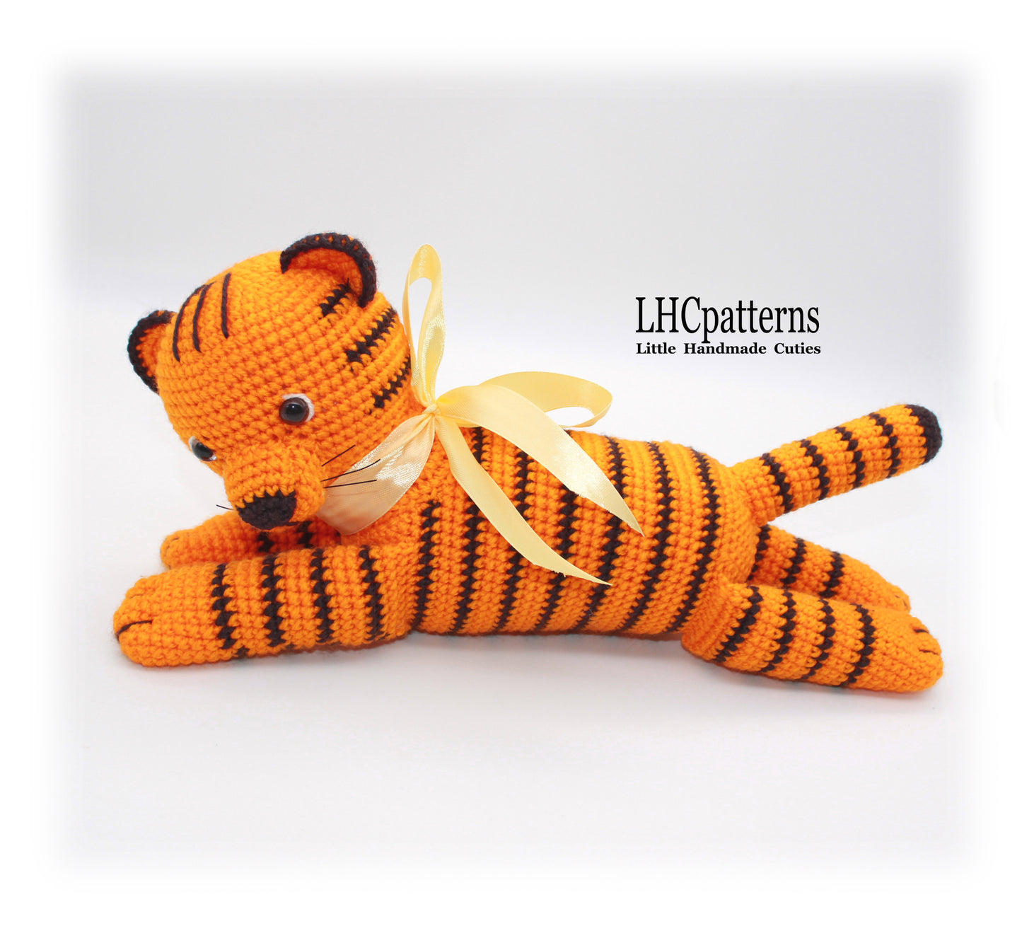 Laying tiger crochet pattern