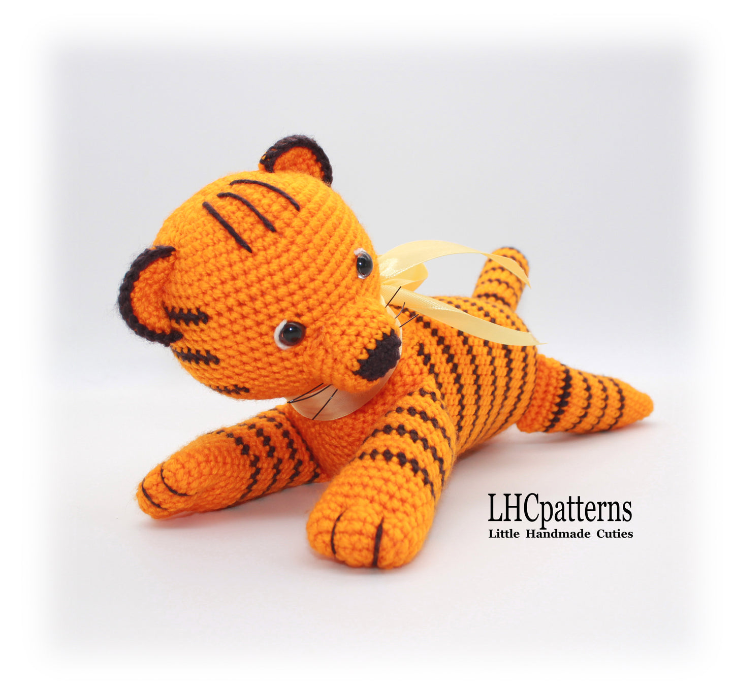 Laying tiger crochet pattern