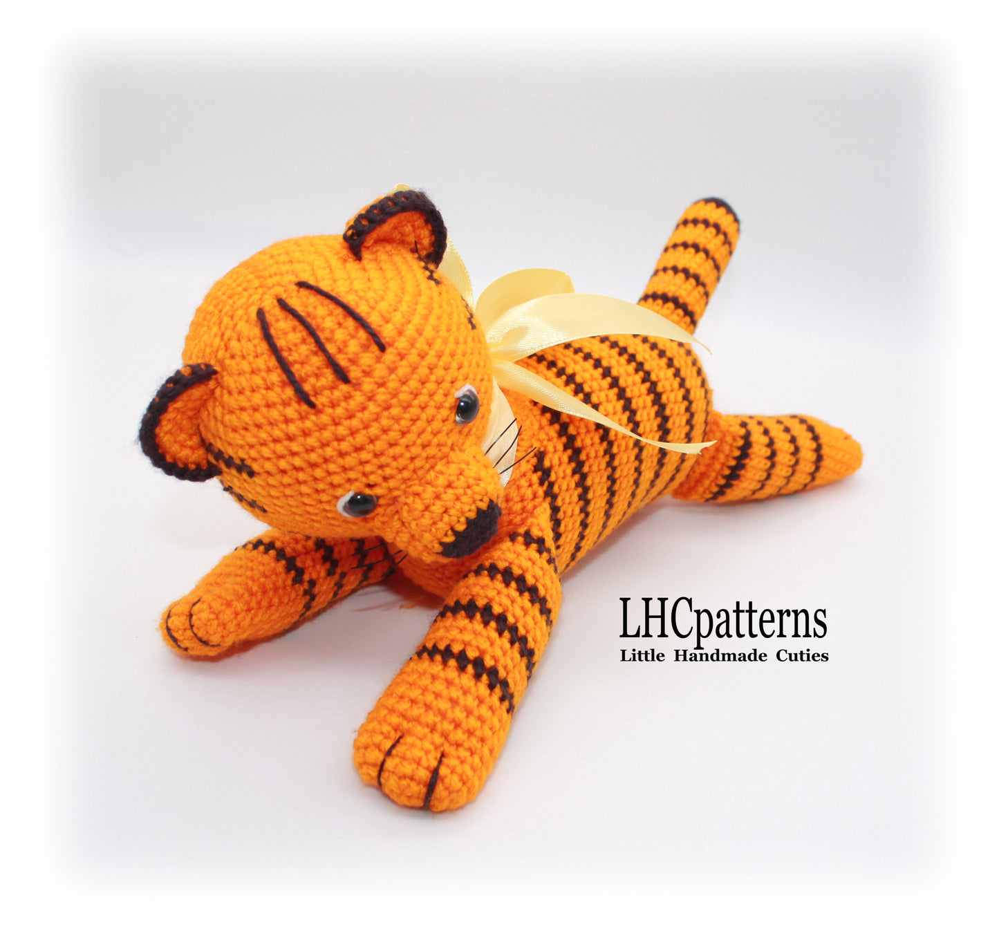 Laying tiger crochet pattern
