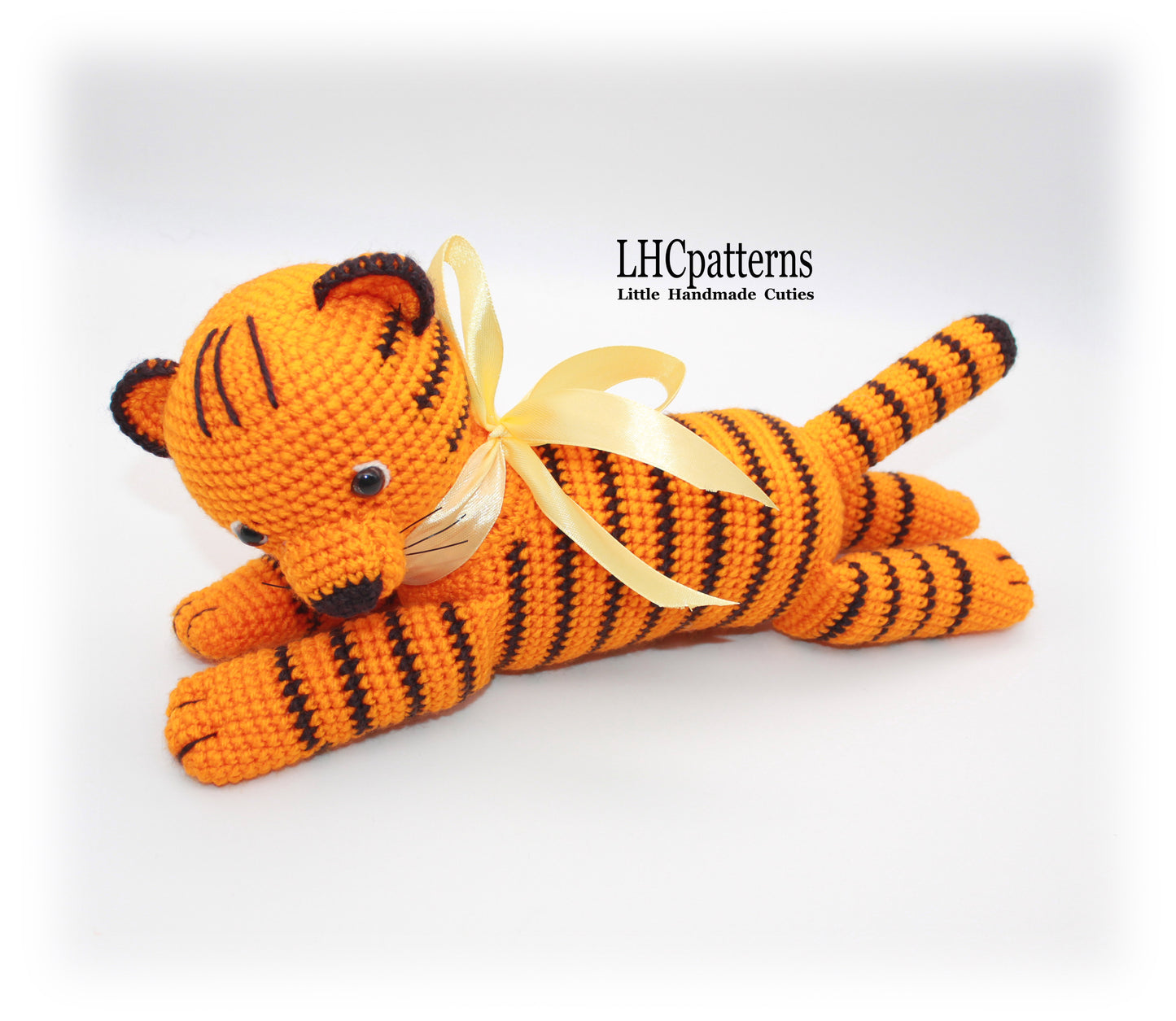 Laying tiger crochet pattern