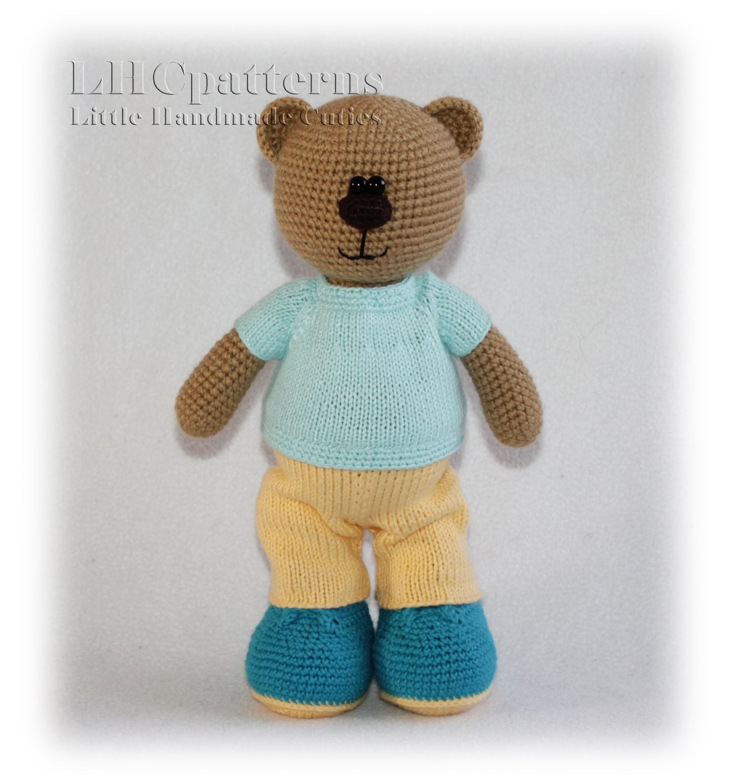 CROCHET PATTERN: Billy Bear in Clothes
