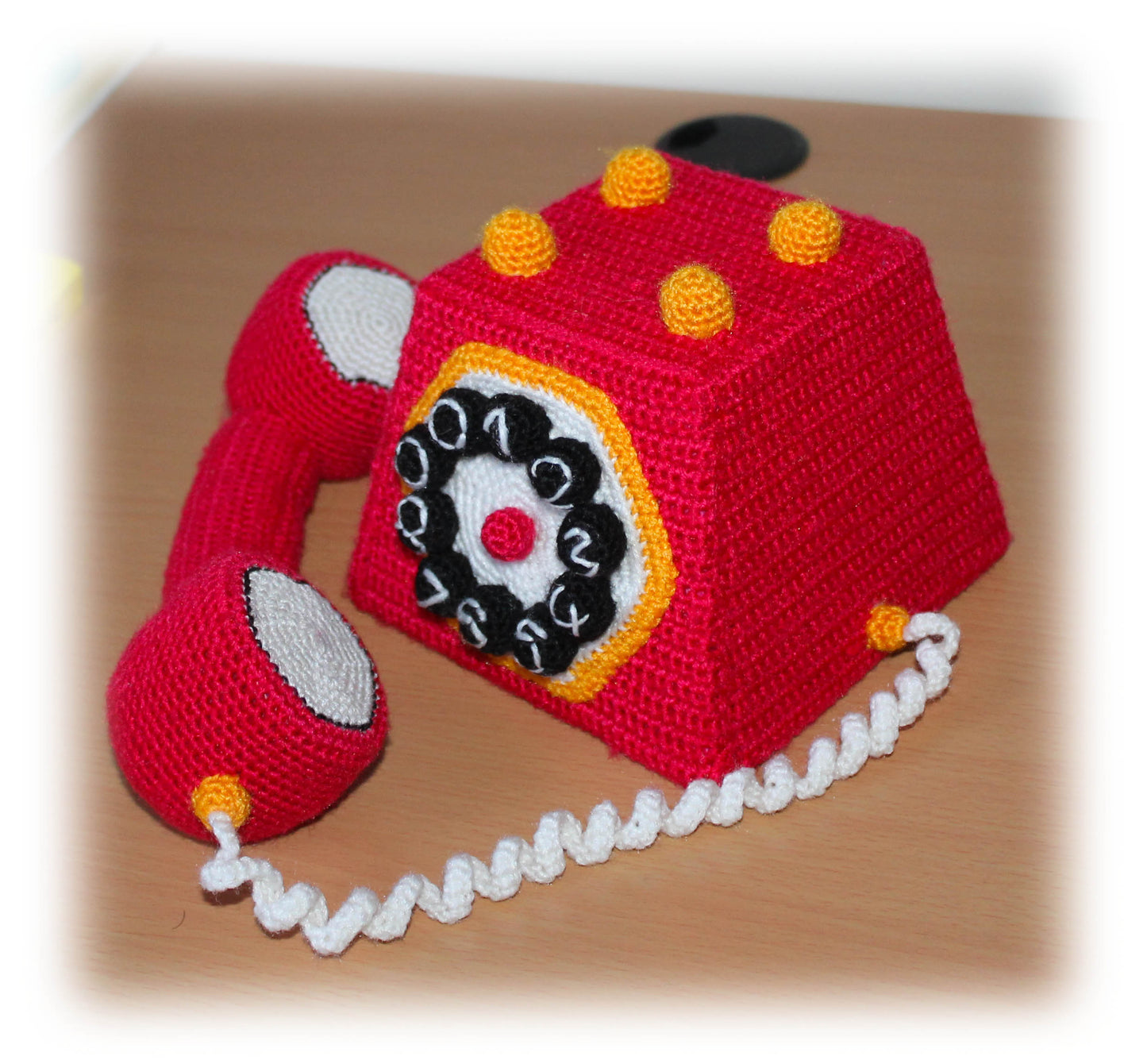 crochet retro telephone