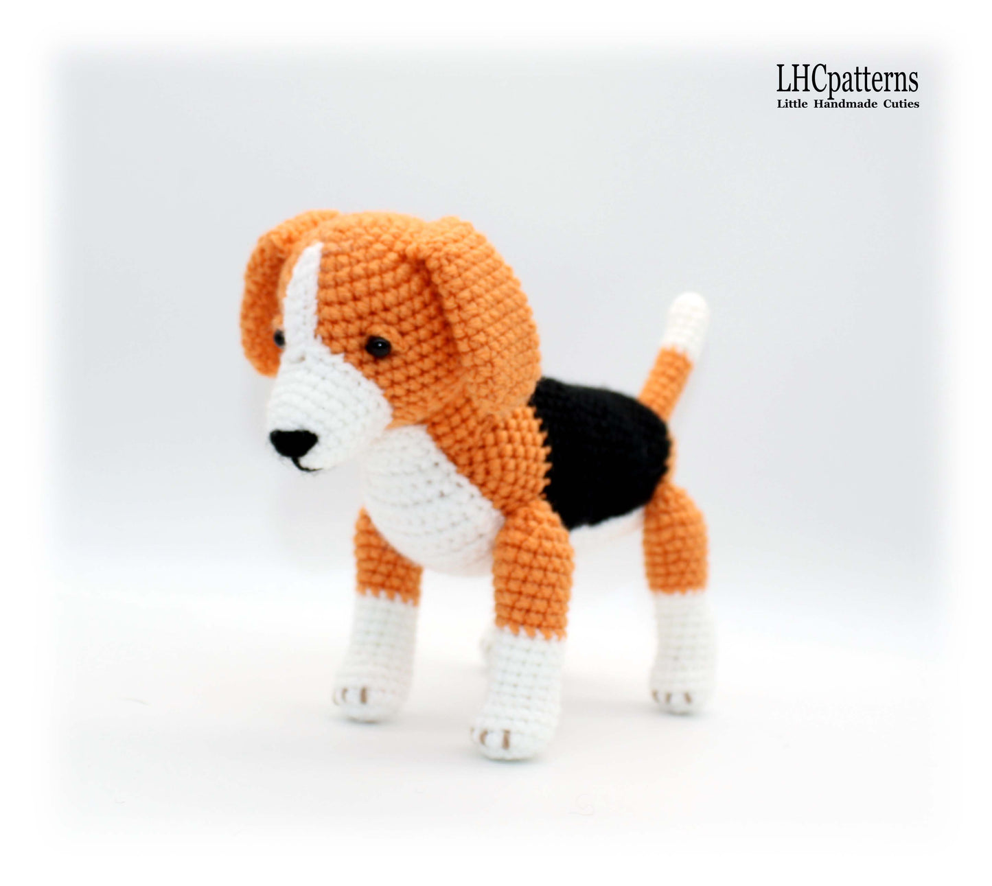 crochet beagle dog