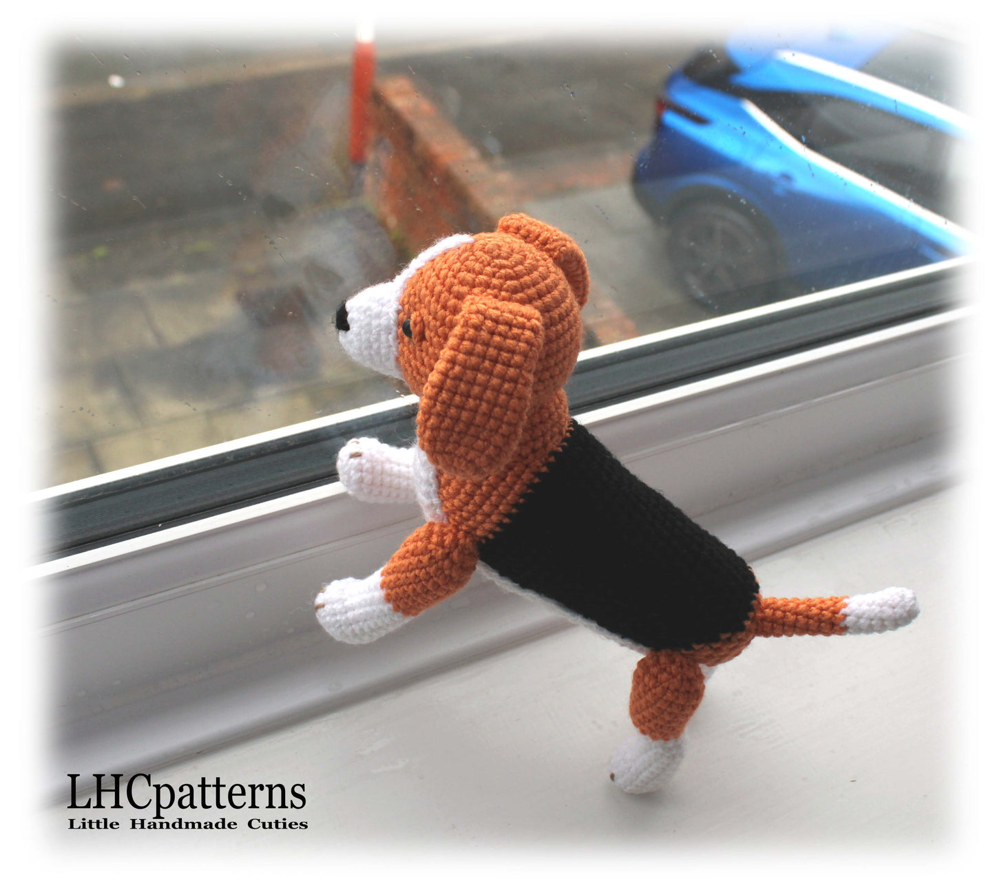 crochet beagle dog