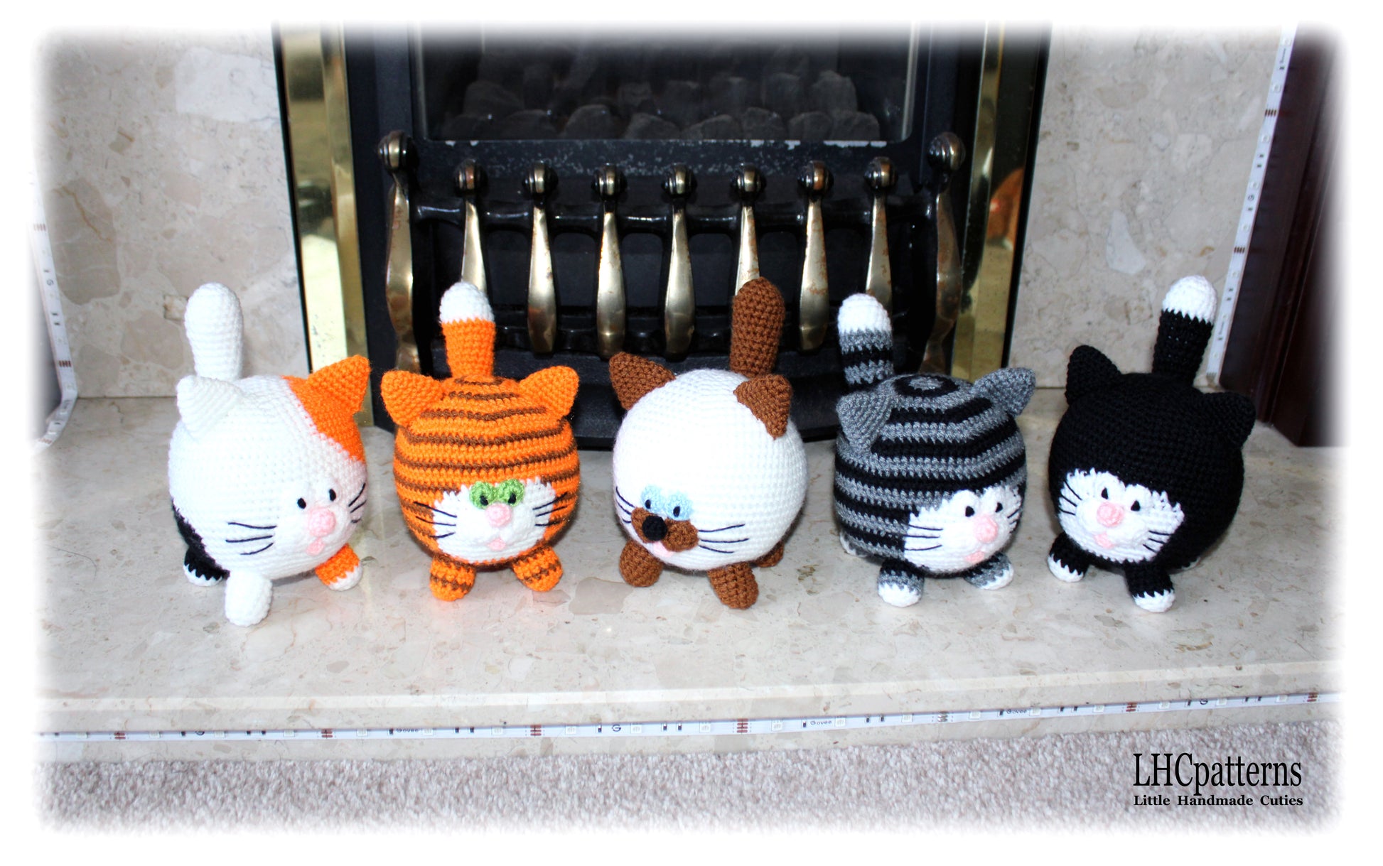 crochet ball cats
