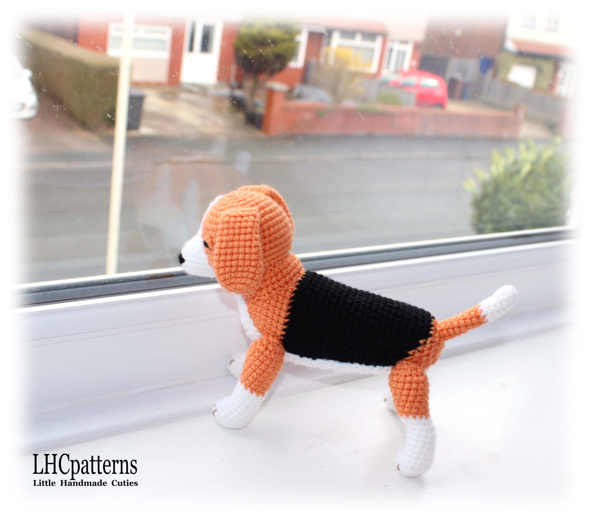 crochet beagle dog