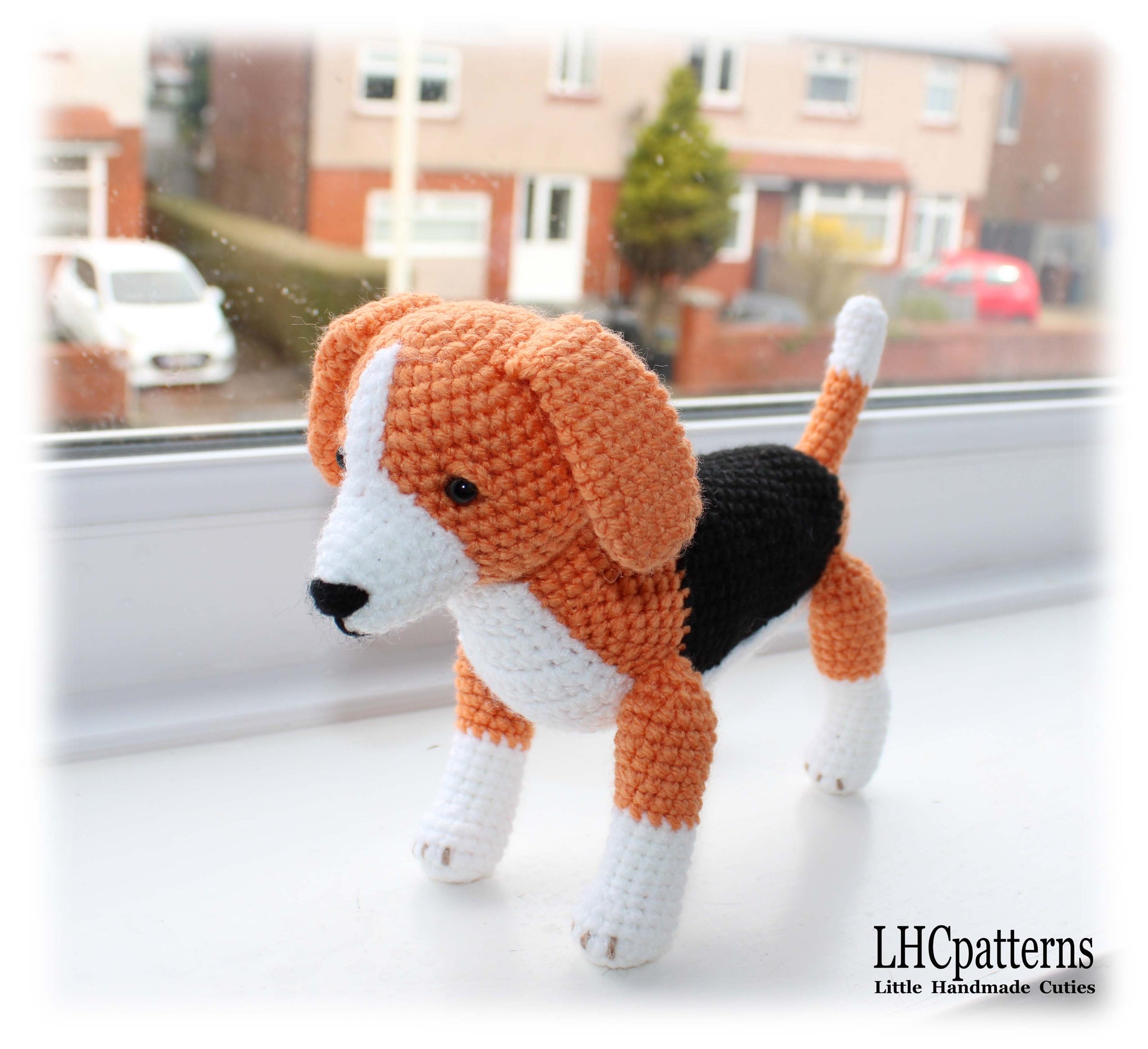 crochet beagle dog