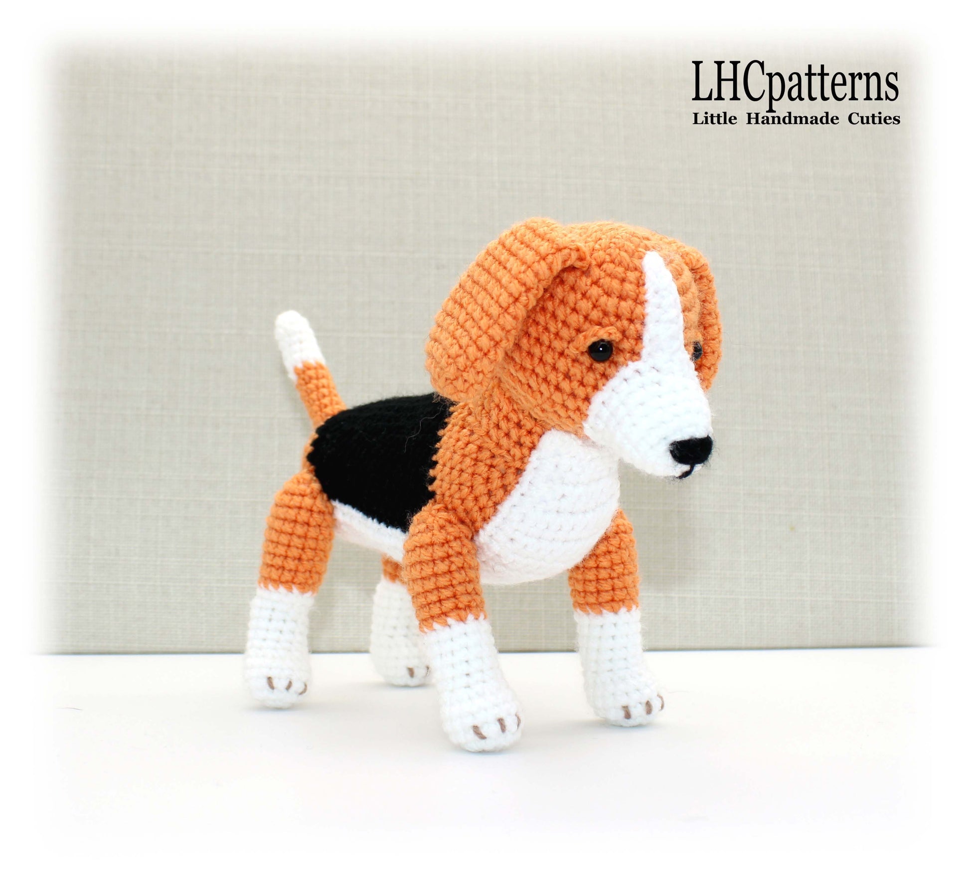 crochet beagle dog